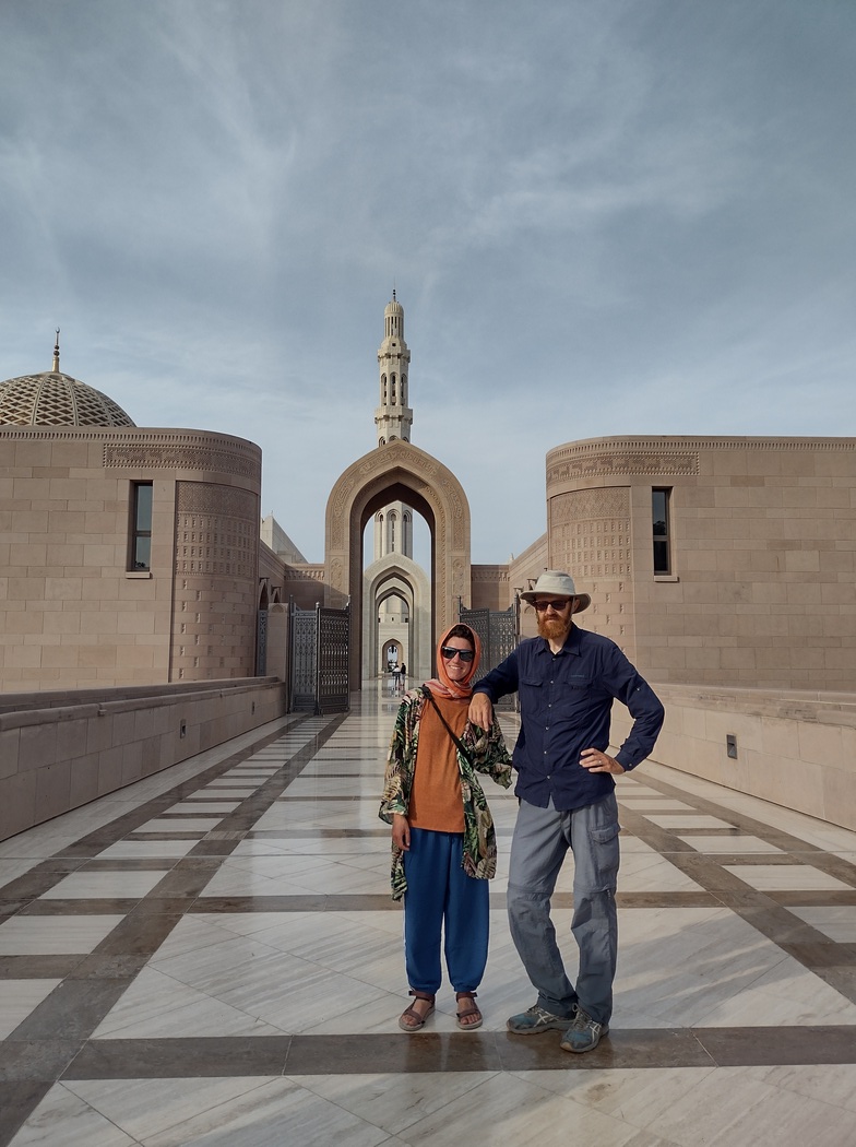 Selfie vor Großer Sultan-Quabos-Moschee