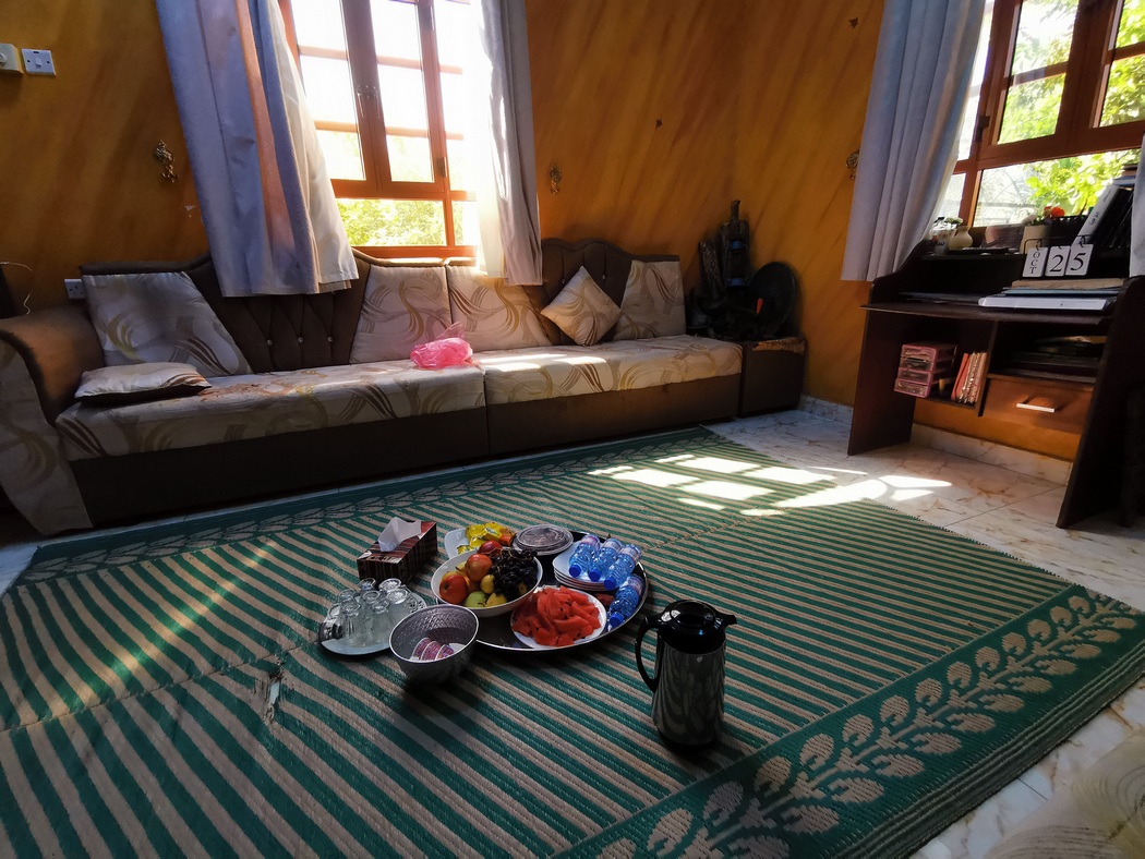 Empfangszimmer in einem omanischen Haushalt
