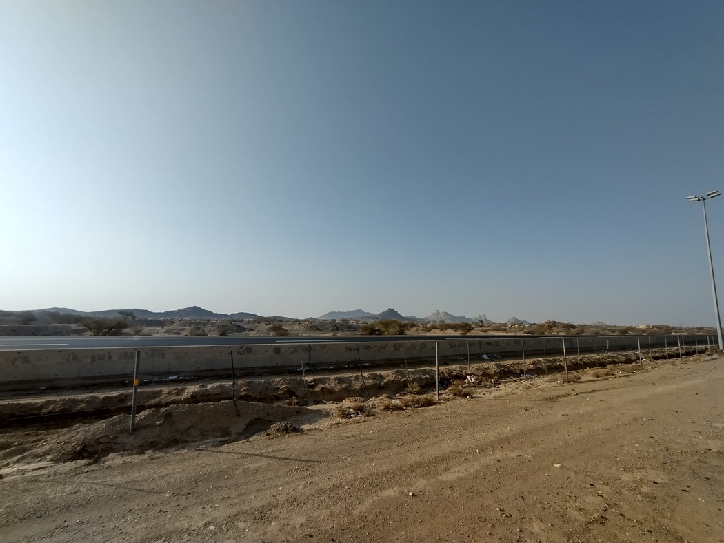 Parallelstraße zur Autobahn