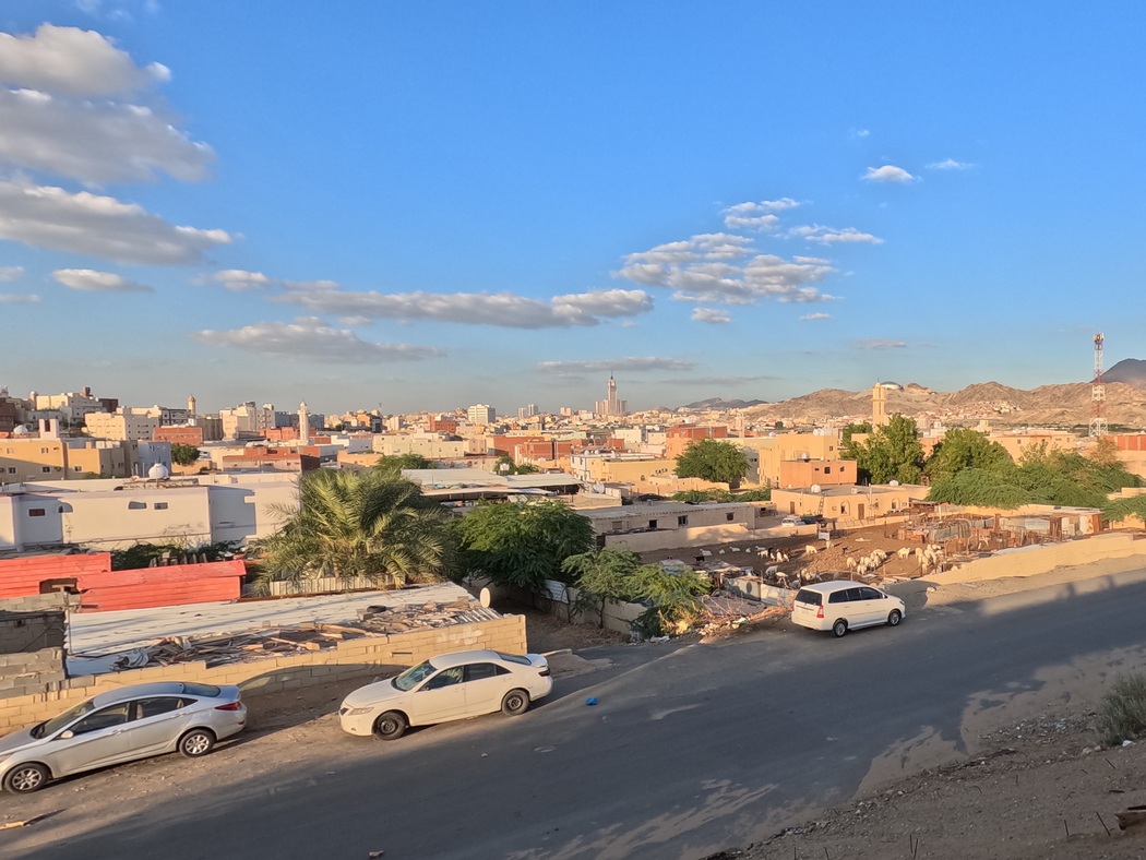 Vorstadt von Mekka, im Hintergrund sieht man noch den Clock-Tower