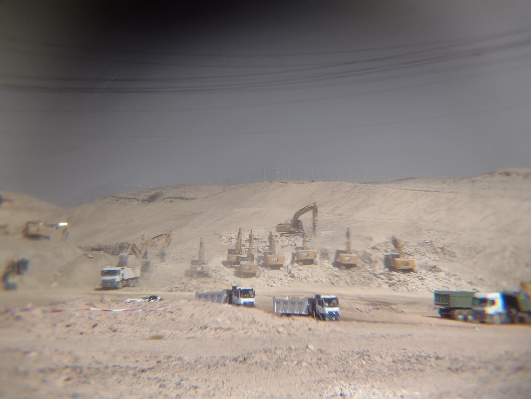 Viele Bagger nah beieinander