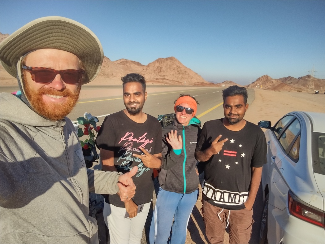 Selfie mit Zwillingen aus Pakistan